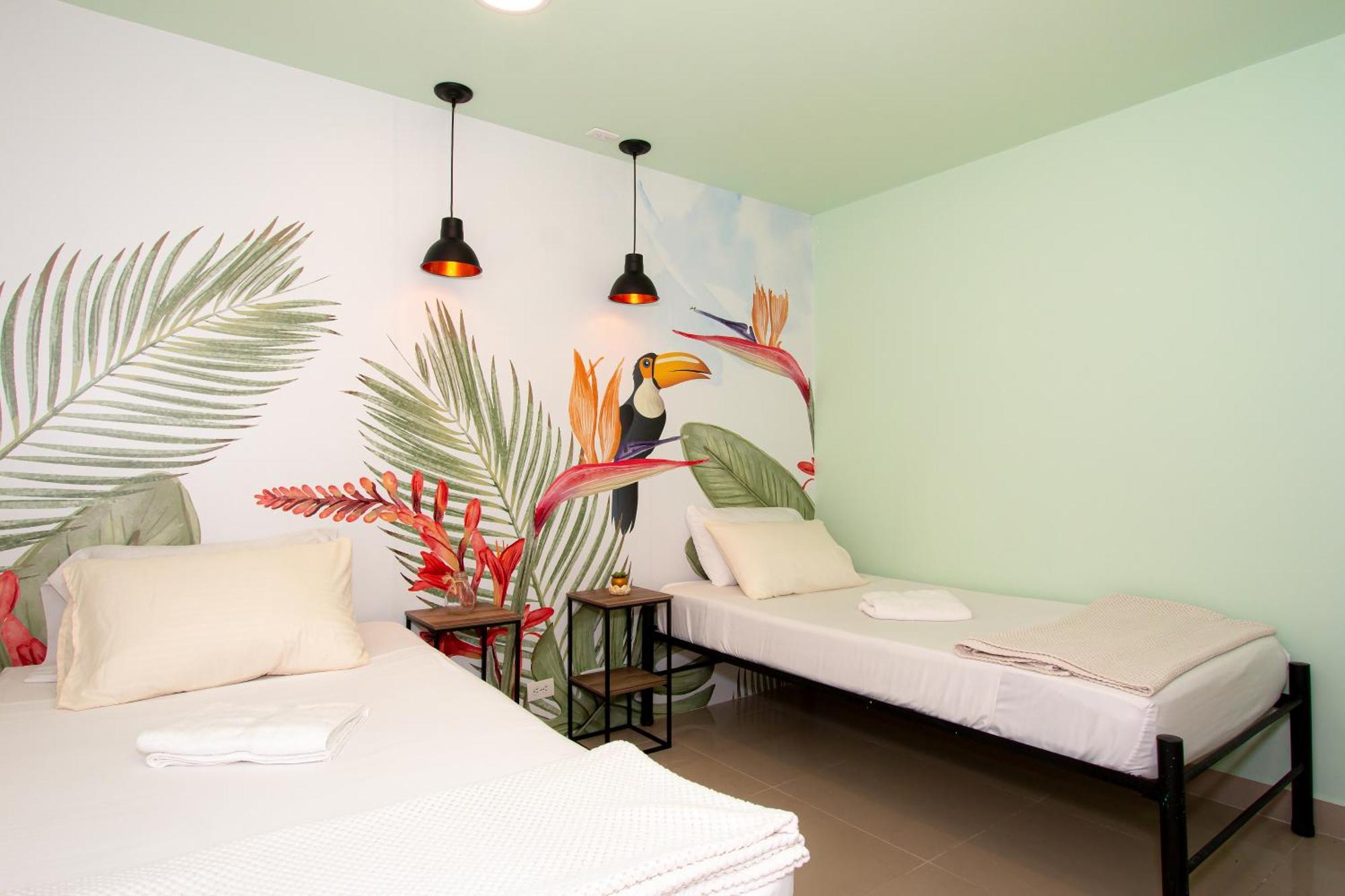 Parceros Med Hostel Medellin Exterior photo